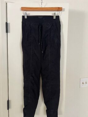 Athleta attitude pant size 0